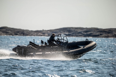 rupert r6 jockey | compact designs with big-boat spirit image 9